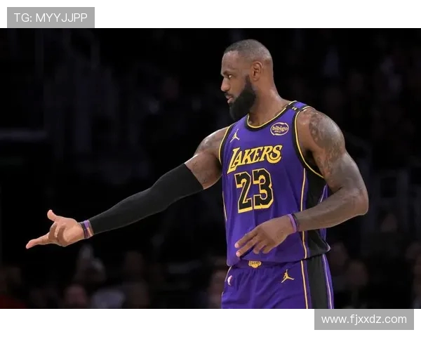NBA总决赛：勇士击败湖人晋级，赛后詹姆斯接受采访露真情