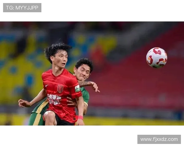 成都蓉城迎战对手全力以赴 力争突破新赛季挑战 成都蓉城迎战对手全力以赴 力争突破新赛季挑战