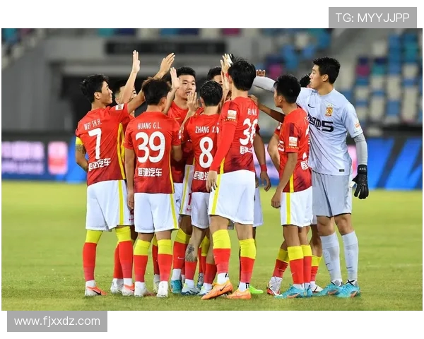 广州足球队的战术演变与球队节奏解析深度剖析 广州足球队的战术演变与球队节奏解析深度剖析