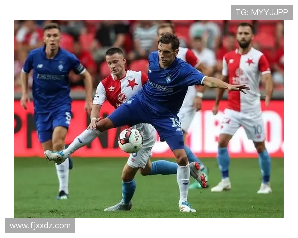 布拉格与贝尔谢的精彩对决揭示足球战术与团队合作的魅力 布拉格与贝尔谢的精彩对决揭示足球战术与团队合作的魅力